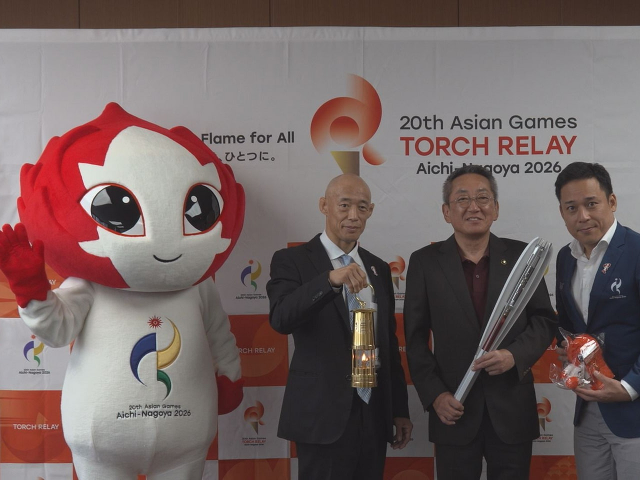 愛知・名古屋 アジア競技大会の開幕を前に関係者が２６日、ホッケー競技の会場となる...