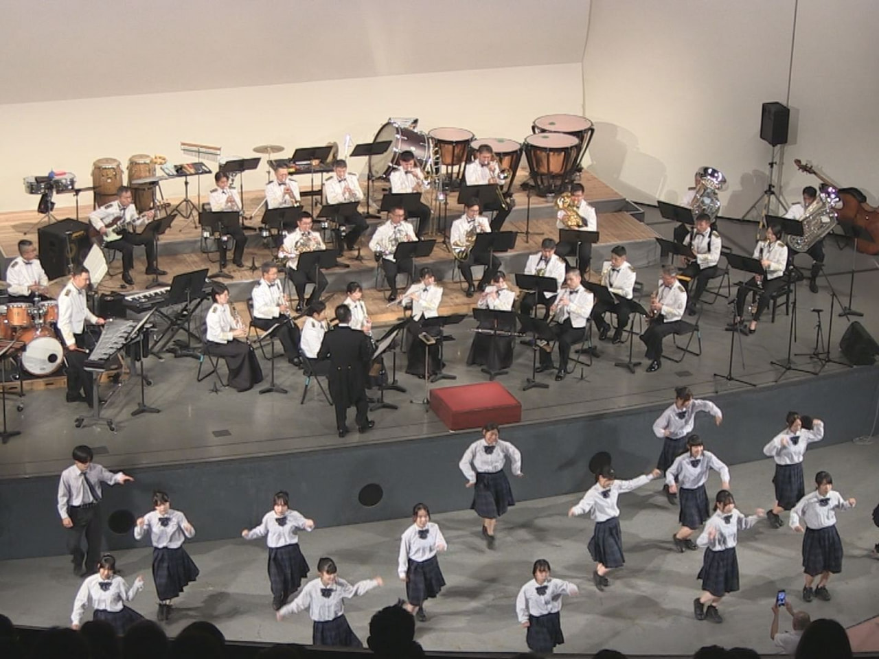 「ぎふ自衛隊音楽まつり」が７日、岐阜市で開かれ、会場に響き渡る壮大な音色に来場者...