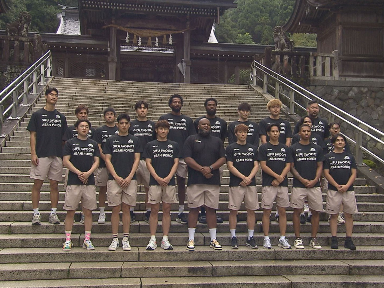 バスケットボールＢリーグの新シーズン開幕を前に、岐阜スゥープスの選手らが１４日、...