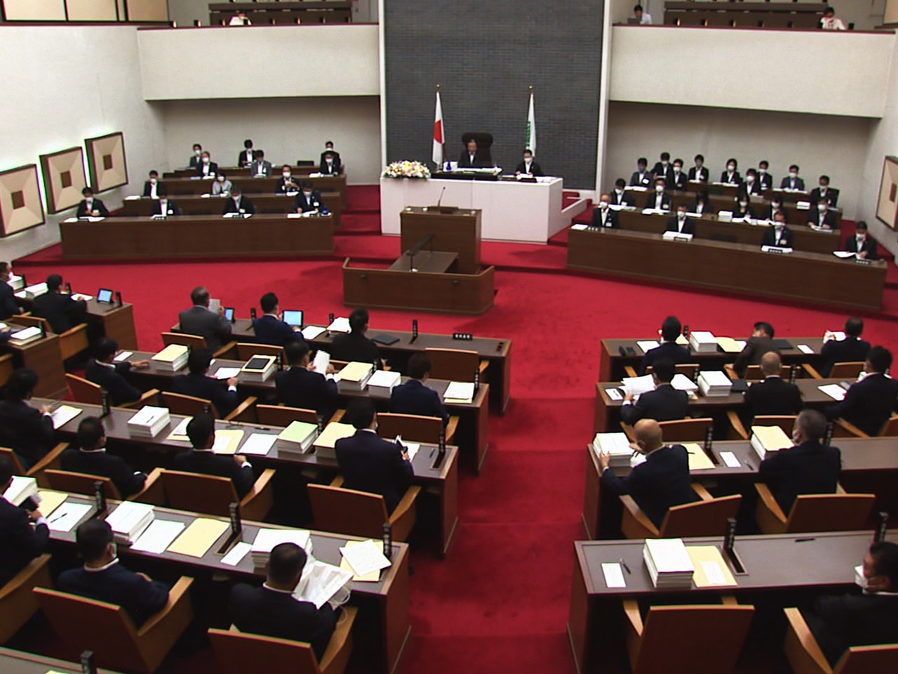 岐阜県議会定例会は15日開会し、防災や新型コロナ対策を盛り込んだ377億円の今年...