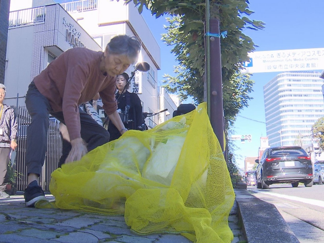 岐阜市では、１日から普通ごみの処理が有料になり、指定ごみ袋による収集が始まりまし...