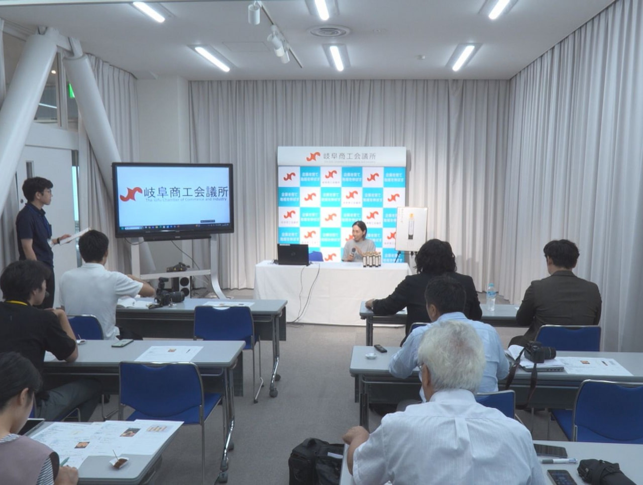 地元企業の新商品や新サービスをお披露目する岐阜商工会議所の「合同記者発表会」が開...