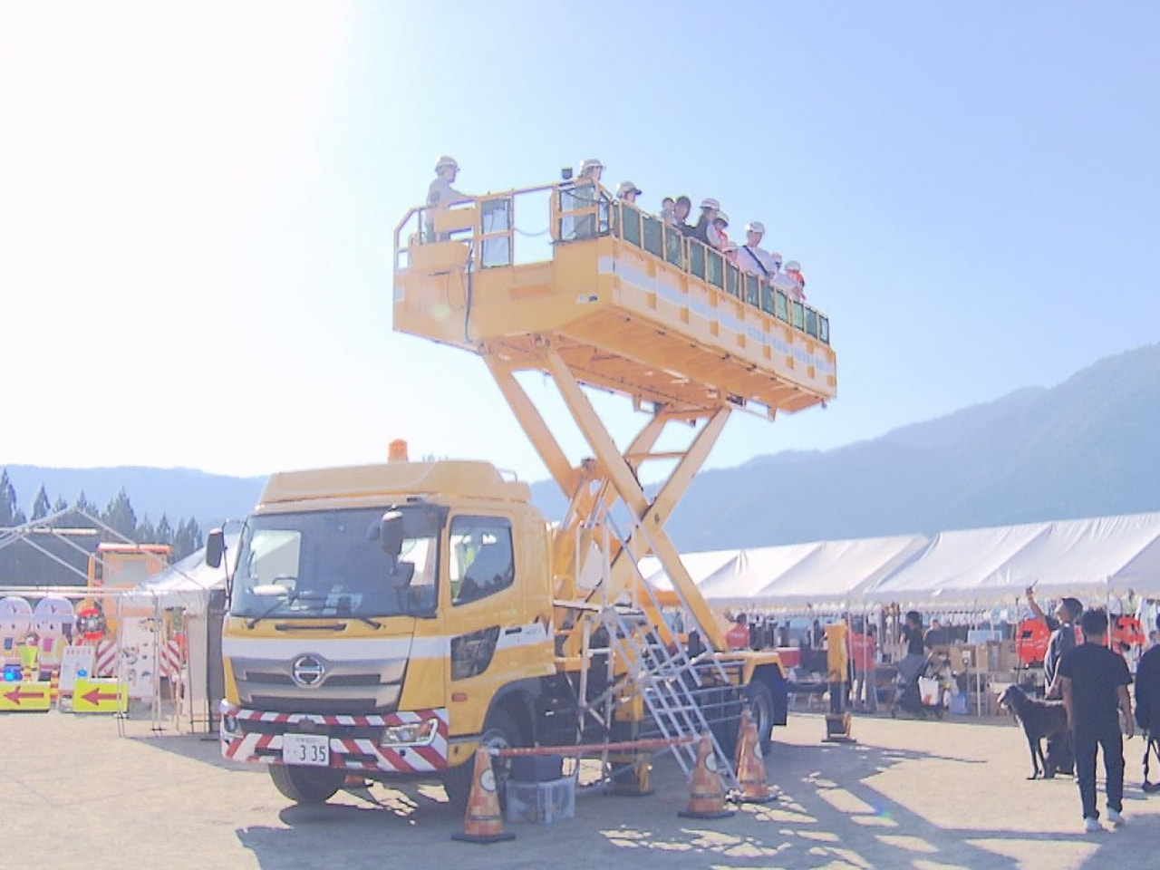 三連休はさわやかな秋晴れに恵まれ、絶好の行楽日和となりました。各地でイベントがに...