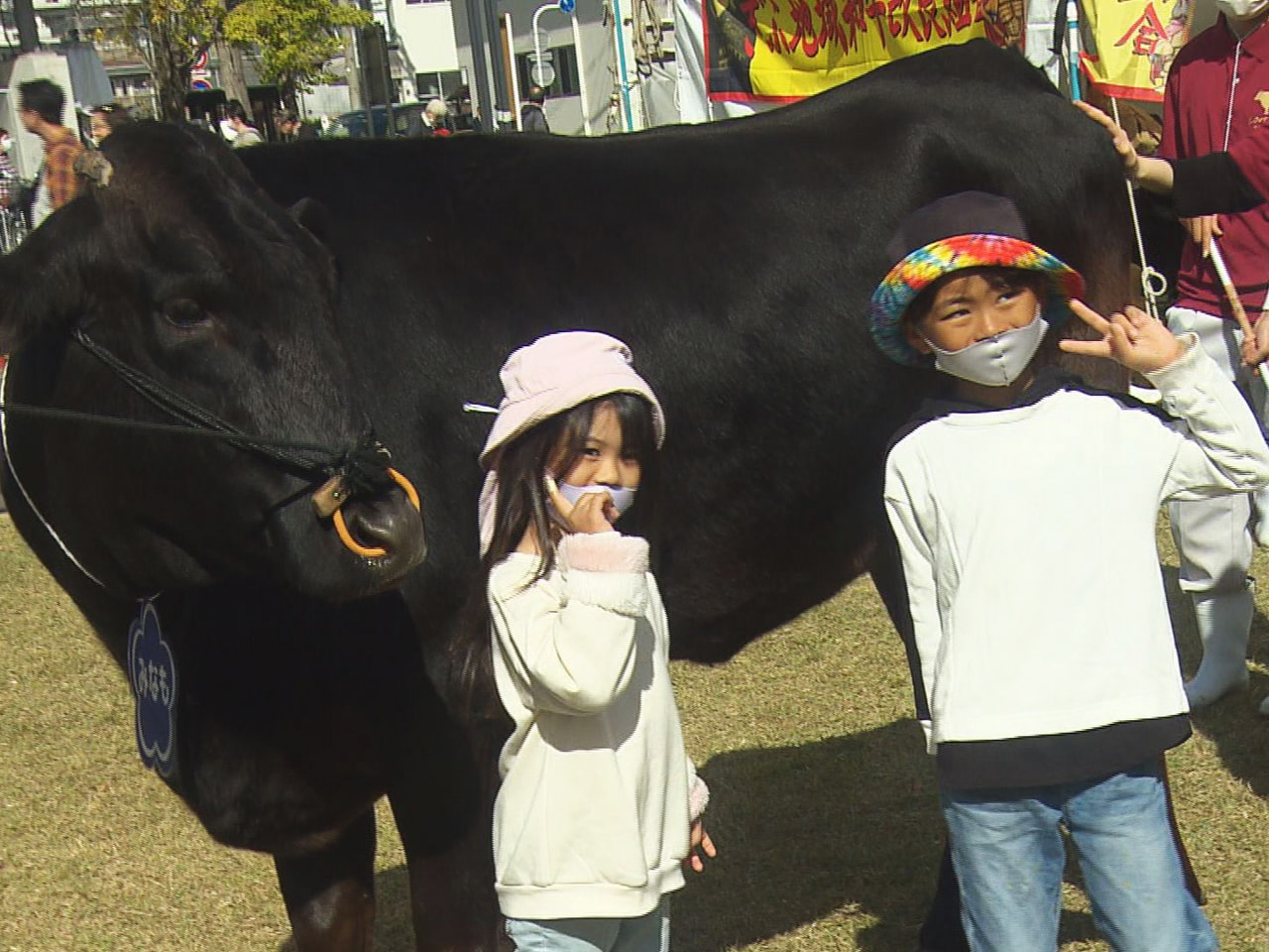 県産の農産物などが一堂に集まる県内最大級の食と農業のイベント「県農業フェスティバ...