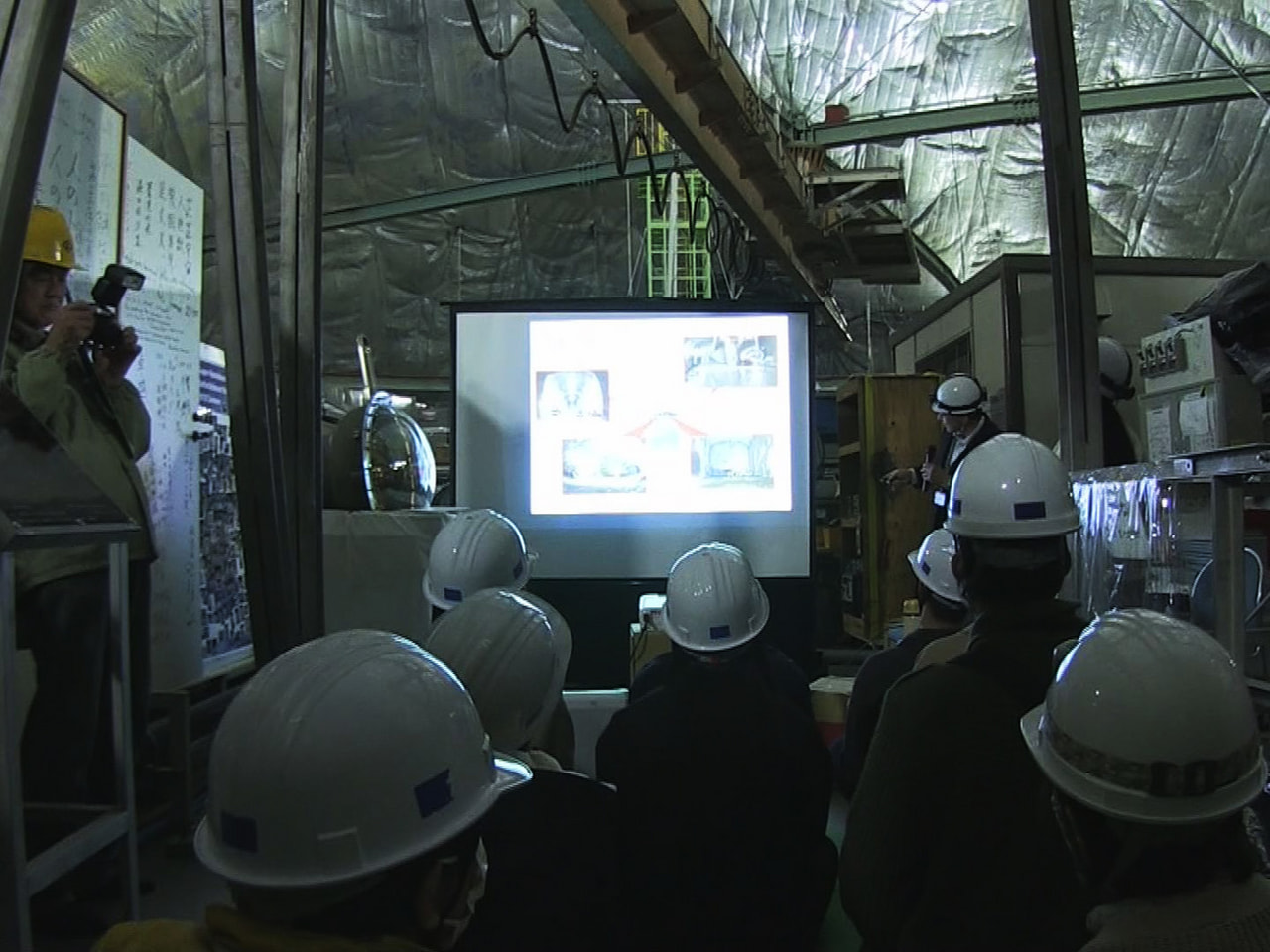 飛騨市神岡町の神岡鉱山地下にある東京大学宇宙線研究所のニュートリノ観測装置スーパ...