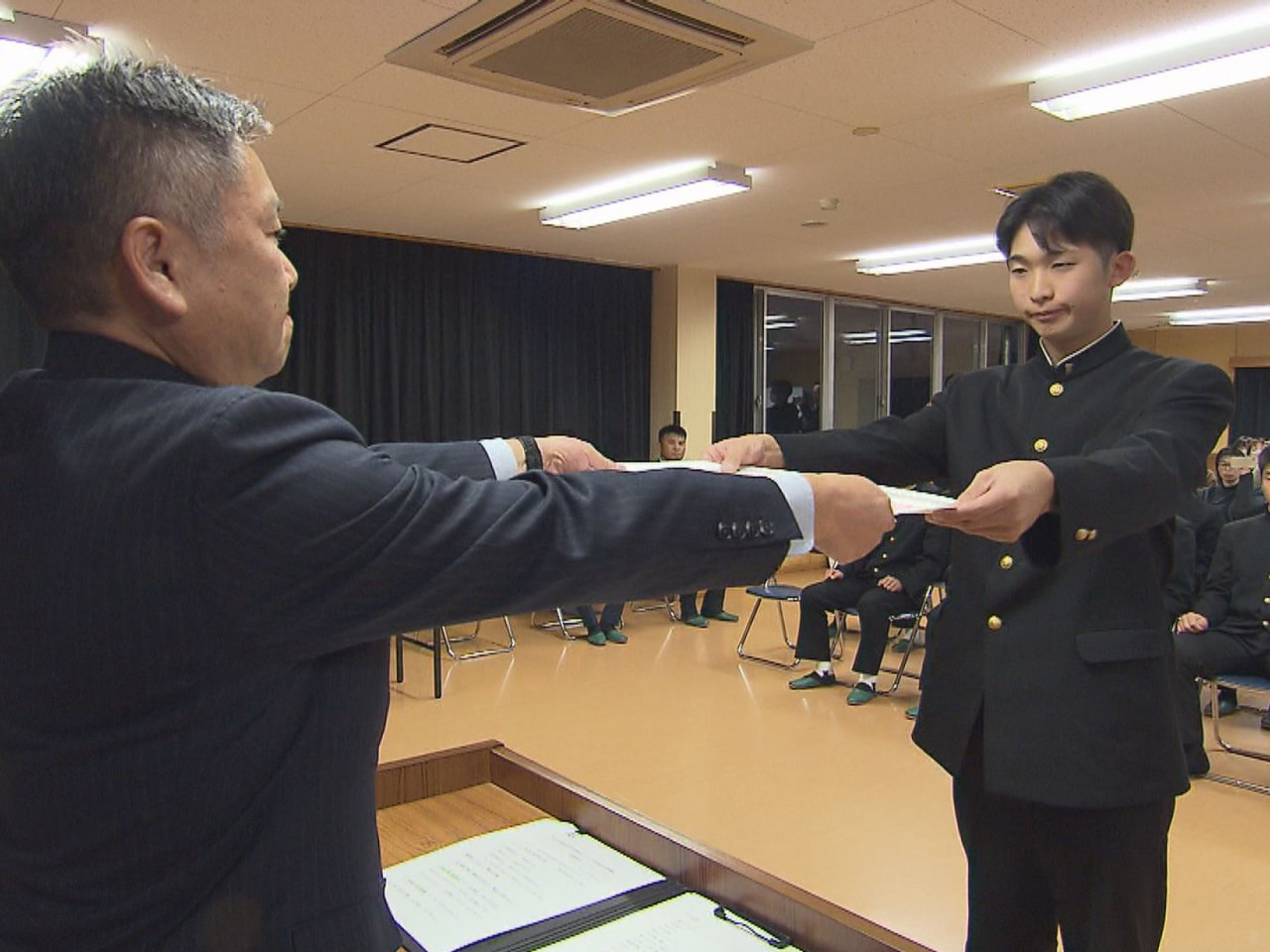 来年春の選抜高校野球大会の２１世紀枠の岐阜県の推薦校に中津川市の中津商業高校が選...