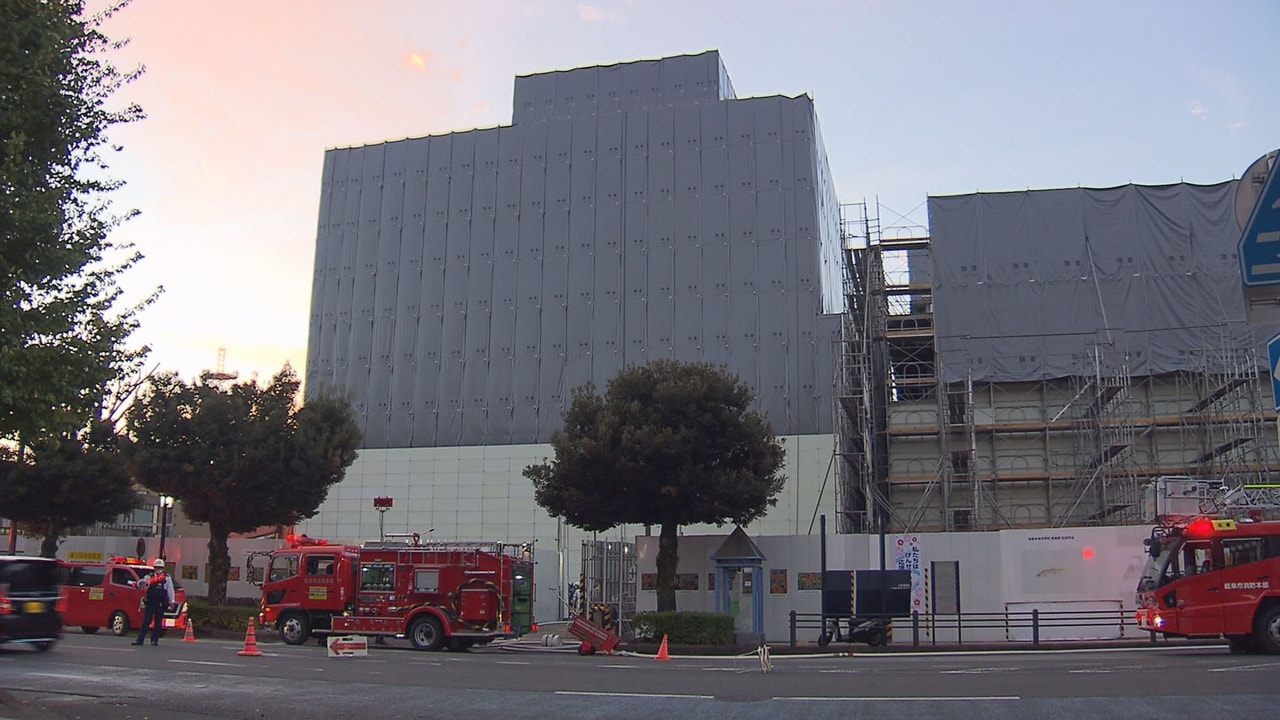 17日午後、解体工事が進められている旧岐阜市役所の本庁舎で発生した火事について、...