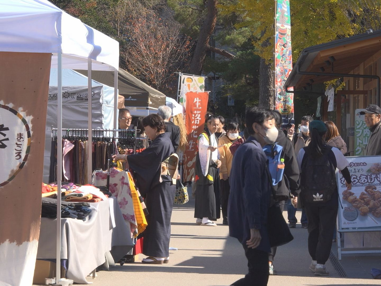岐阜城のふもとに今年４月にオープンした岐阜公園の岐阜城楽市で、市が主催する秋まつ...