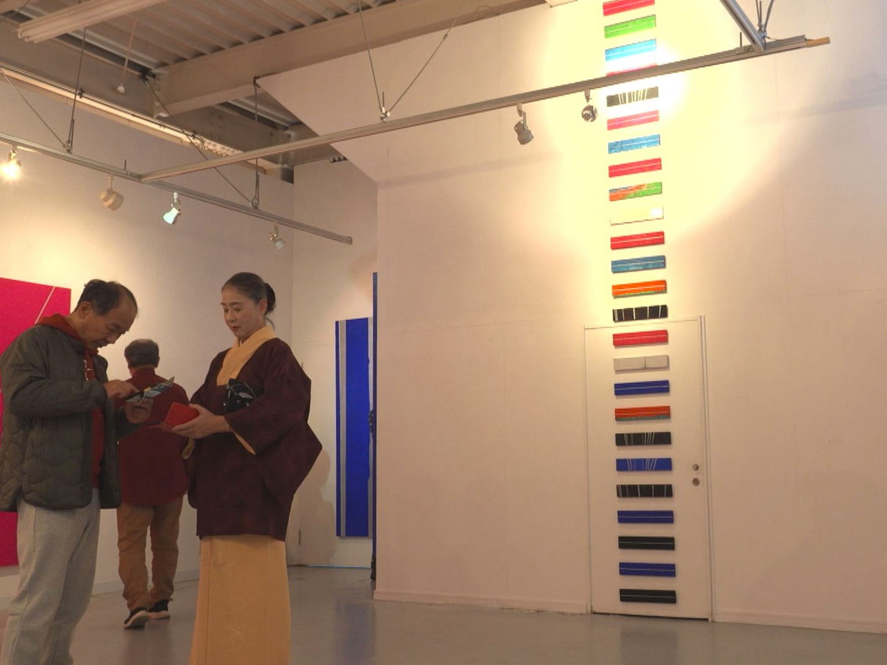 若手作家の発表の場として１６年間に渡って運営されている揖斐郡池田町の極小美術館で...