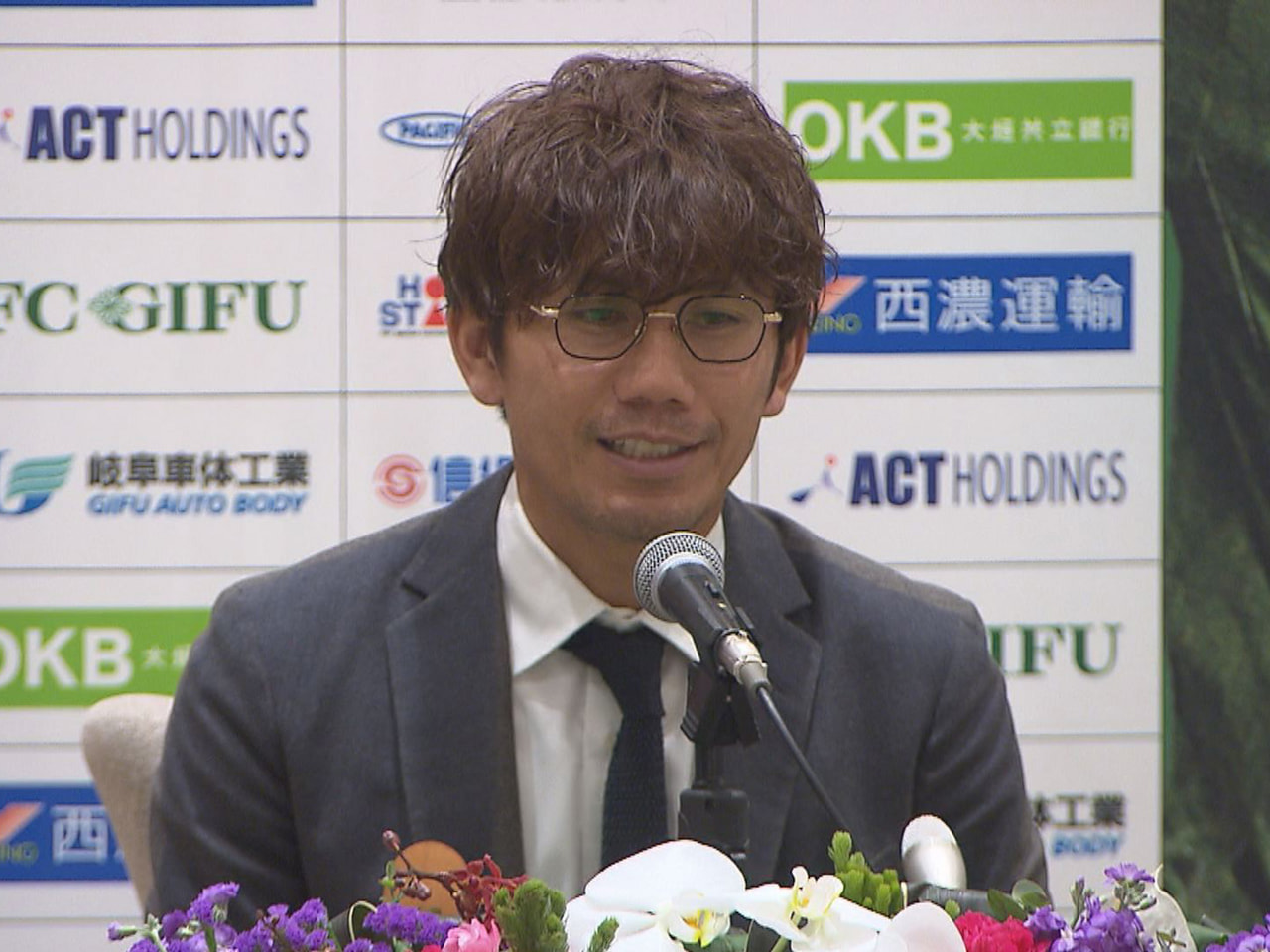 今シーズン限りで現役を引退するサッカー元日本代表ＭＦでＪ３・ＦＣ岐阜の柏木陽介選...