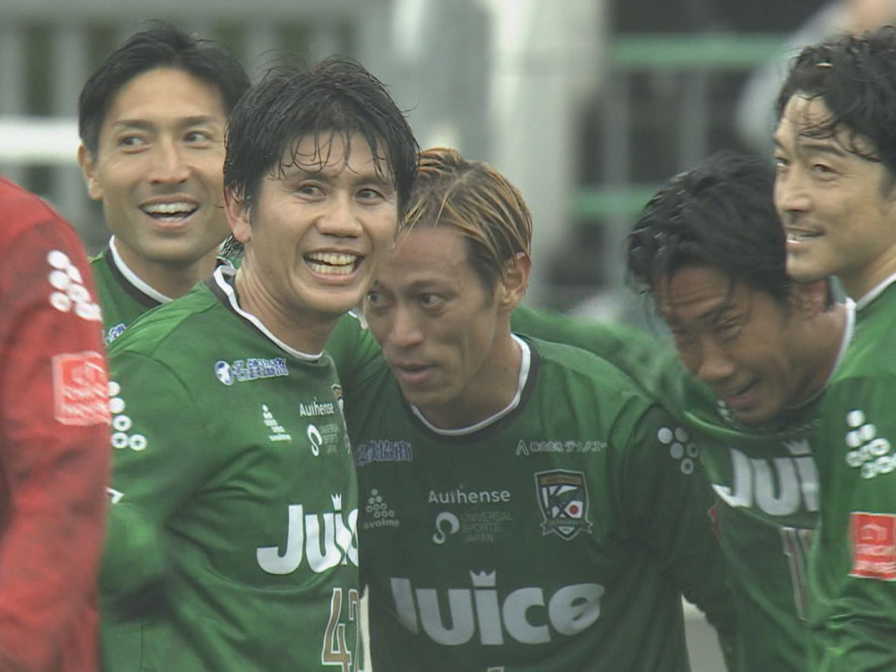 岐阜の「42番」柏木陽介さんが引退試合 本田圭佑さんや香川真司さん
