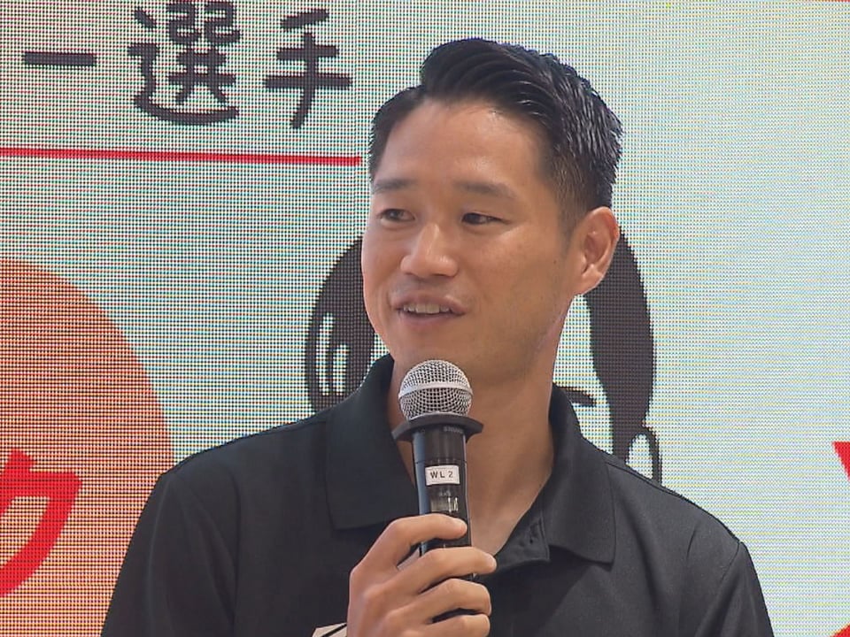本出版記念でトークショー FC岐阜の山田直輝選手 小・中学校